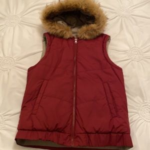 Outback reversible vest size Med